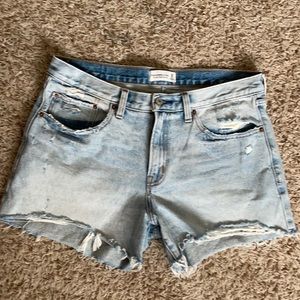 Abercrombie & Fitch Mid Rise Boyfriend Short 30/10